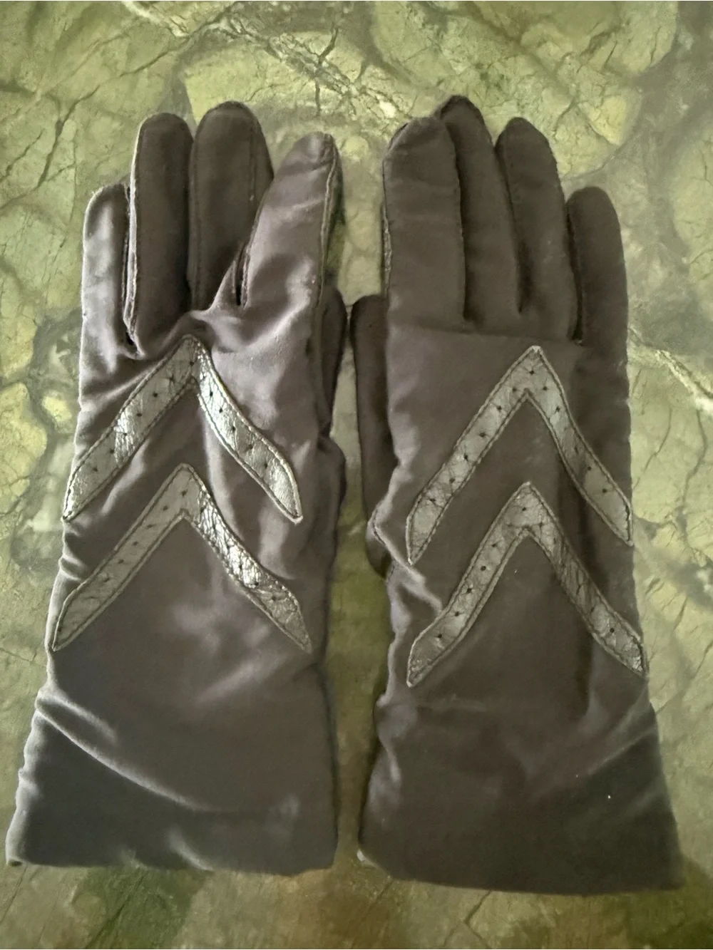 Isotoner Wool and Leather Gloves One Size